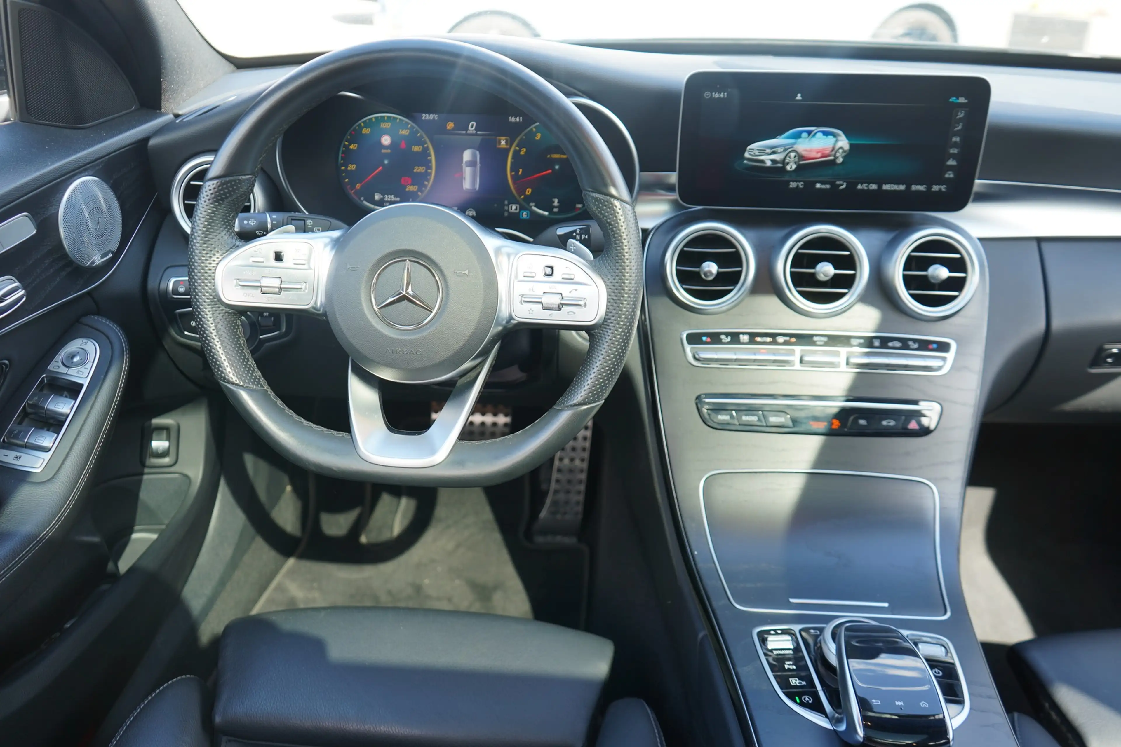 Mercedes-Benz C 400 C400 T-Modell 4Matic AMG Line Kamera Soundsystem — photo 13