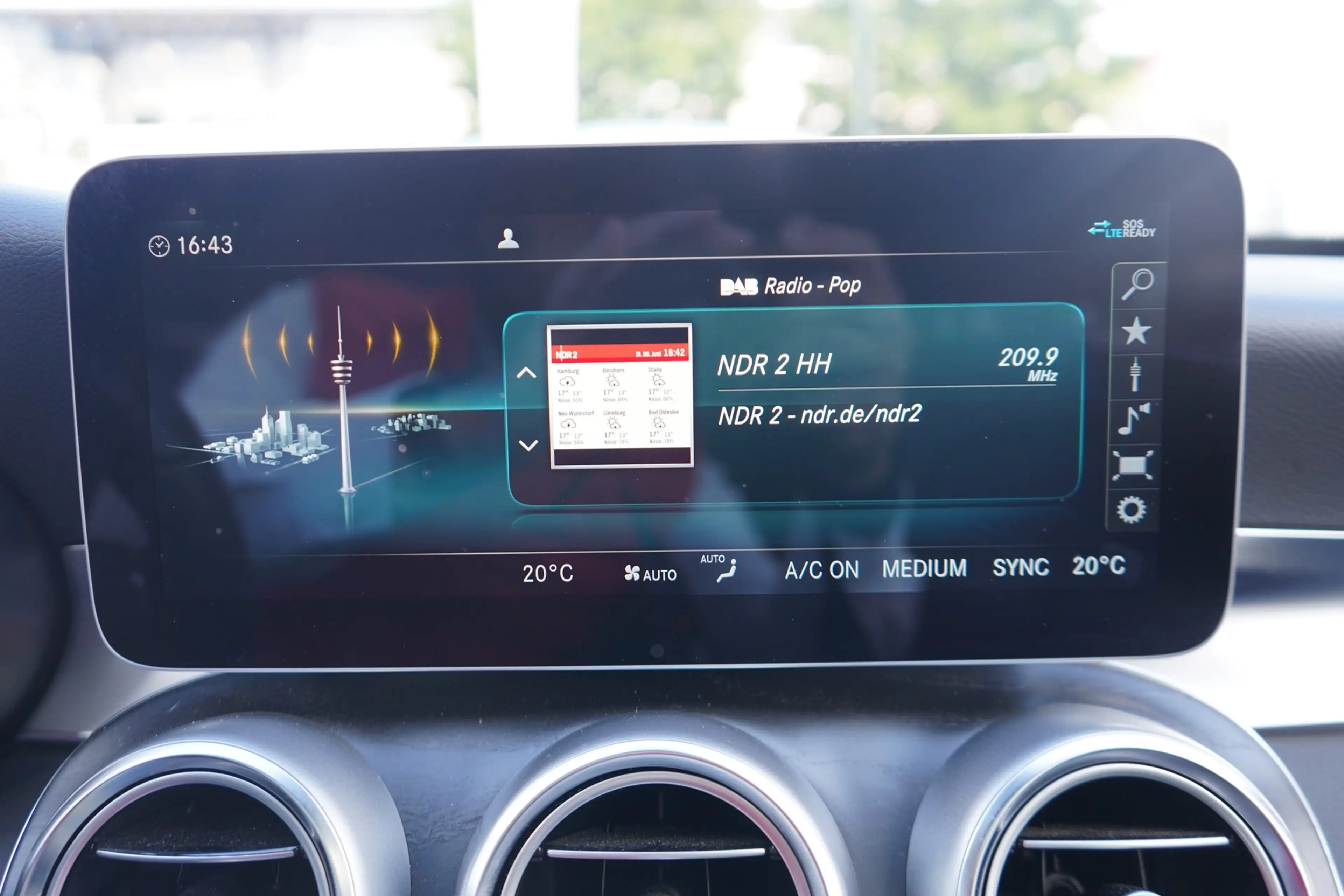 Mercedes-Benz C 400 C400 T-Modell 4Matic AMG Line Kamera Soundsystem — photo 15