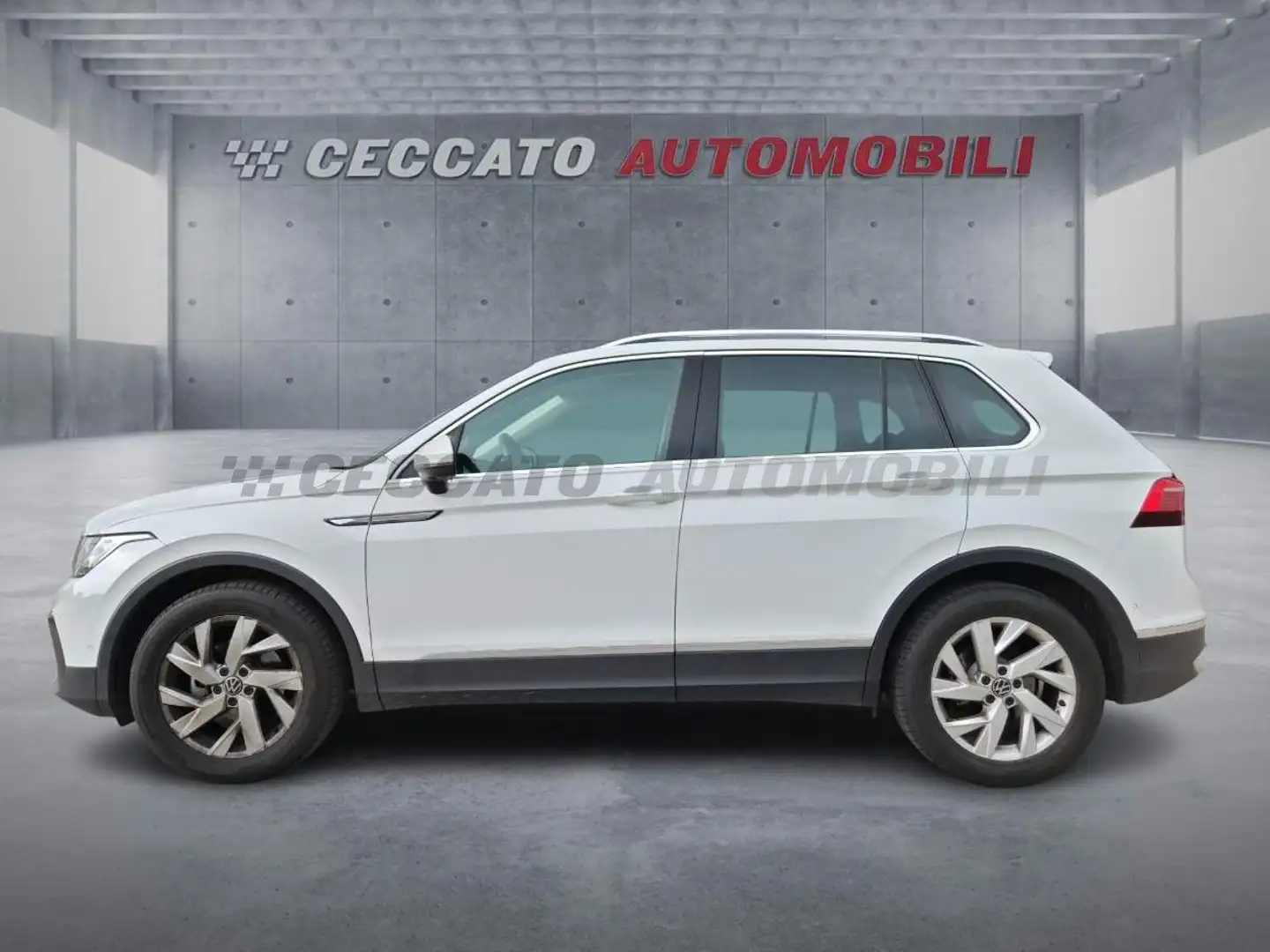 Volkswagen Tiguan Tiguan 1.5 tsi Elegance 150cv dsg Weiß - 2