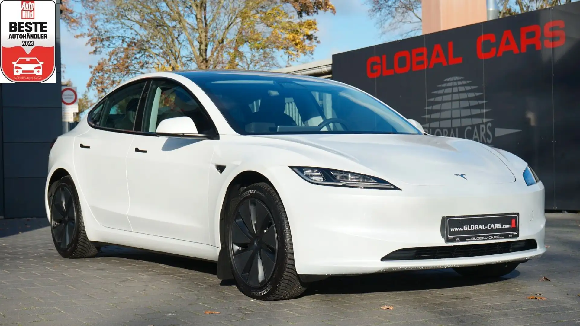 Tesla Model 3 MODEL 3 RWD 60kWH*NEUES MODELL*PANO*98,1% Weiß - 1