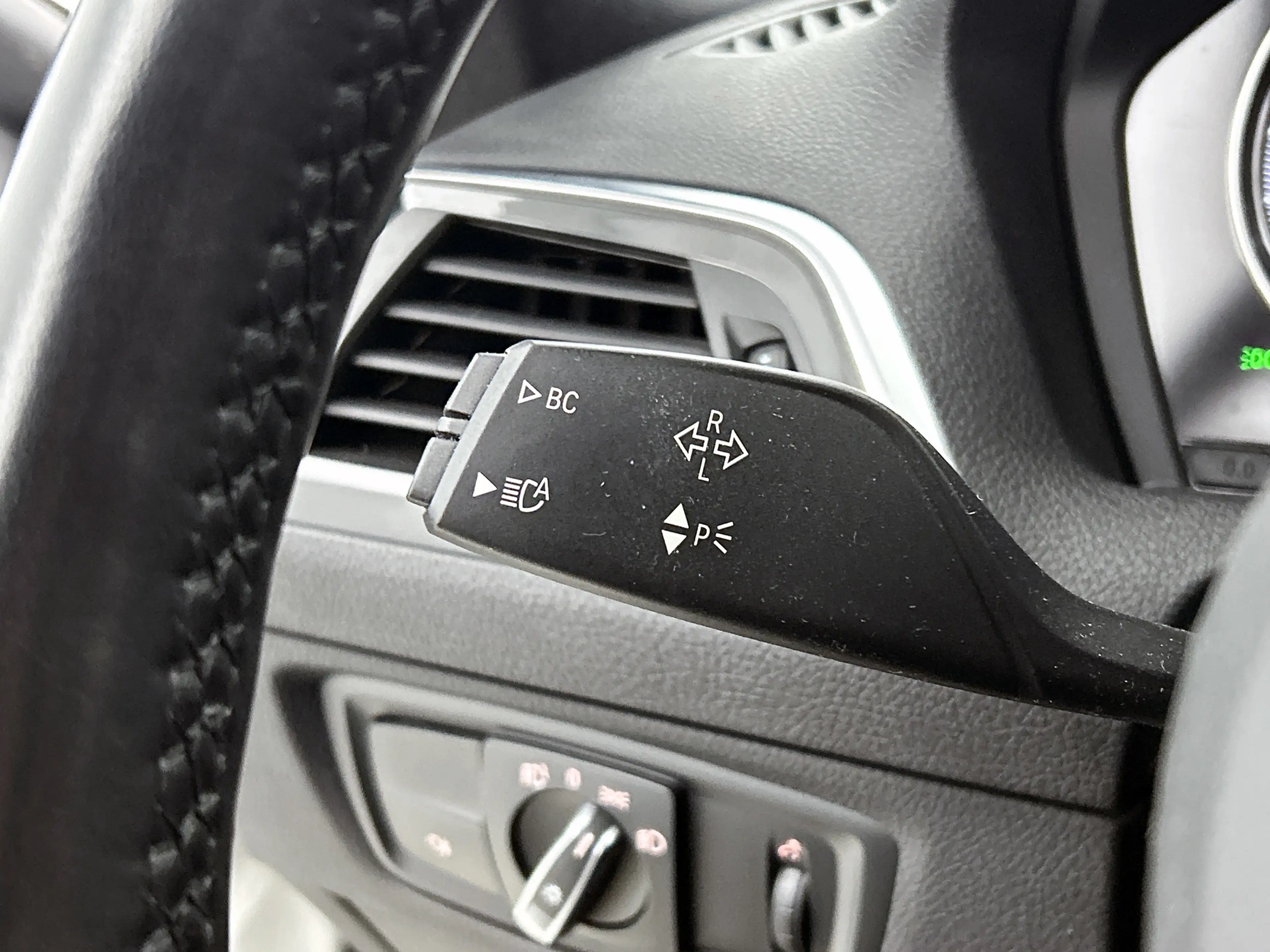 BMW 140 1-serie M140i xDrive | Stoelverwarming | Cruise Co — photo 28