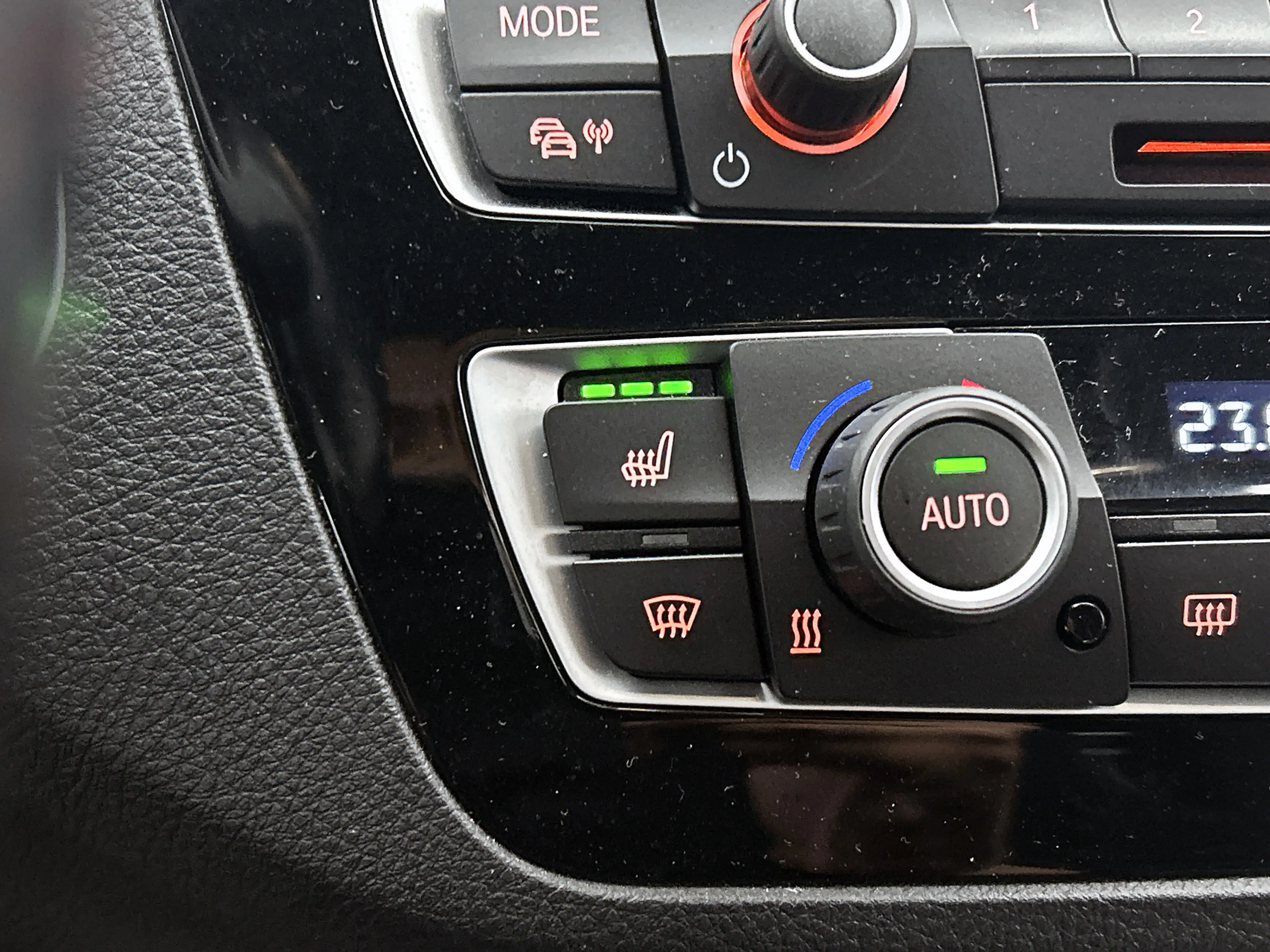 BMW 140 1-serie M140i xDrive | Stoelverwarming | Cruise Co — photo 18