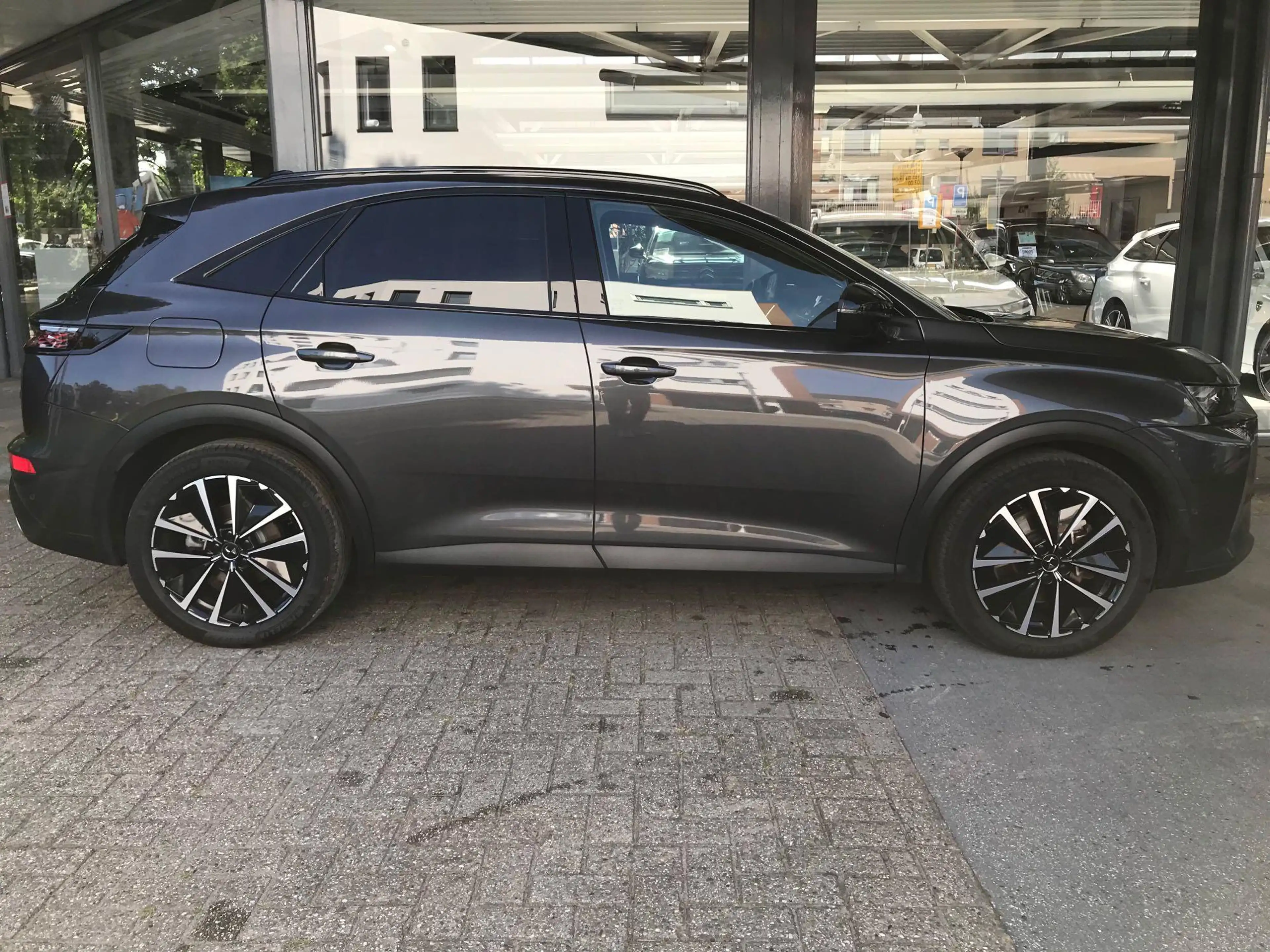 DS Automobiles DS 7 1.6 PHEV 300 4x4 Pallas — photo 3