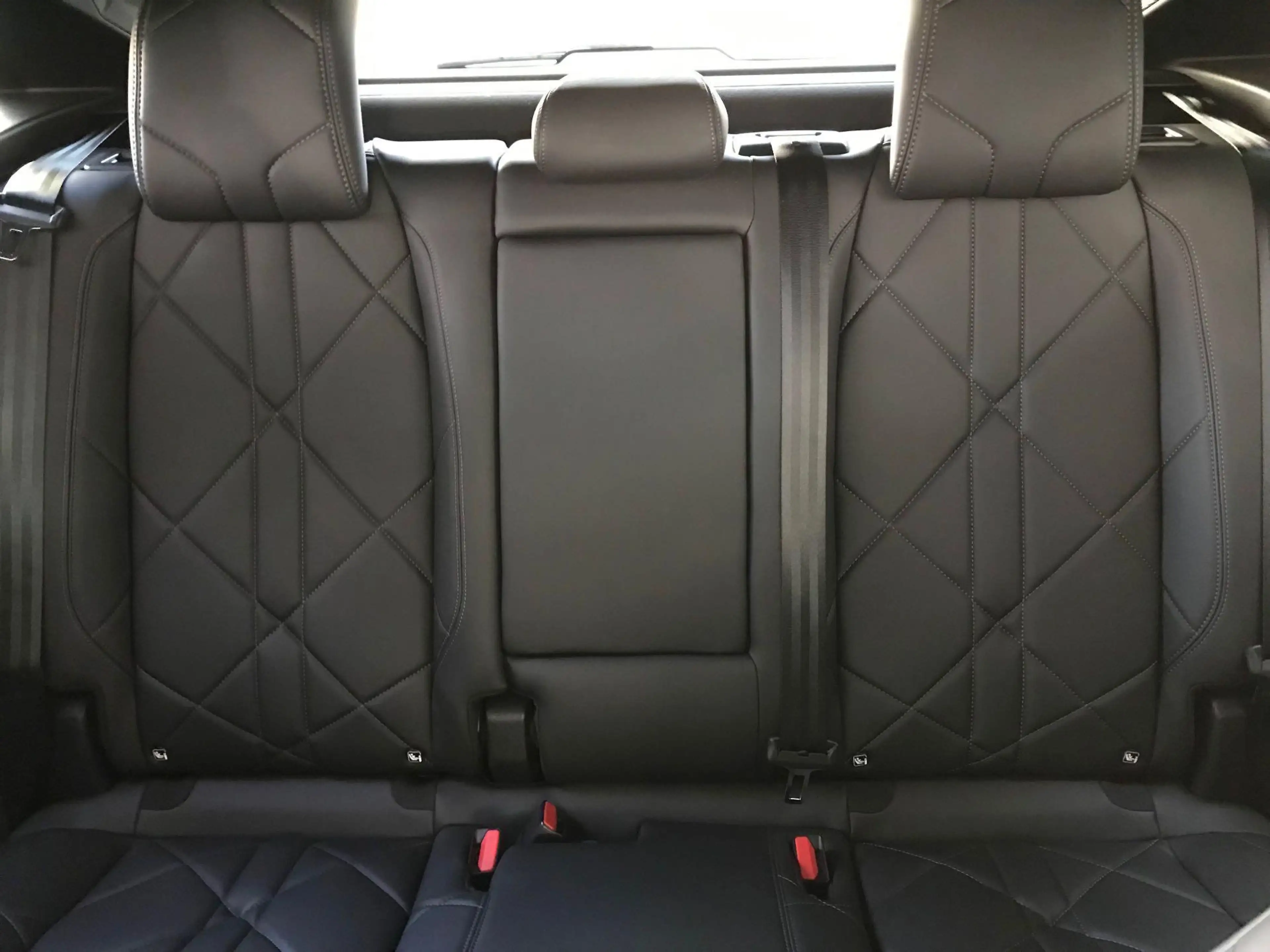 DS Automobiles DS 7 1.6 PHEV 300 4x4 Pallas — photo 15