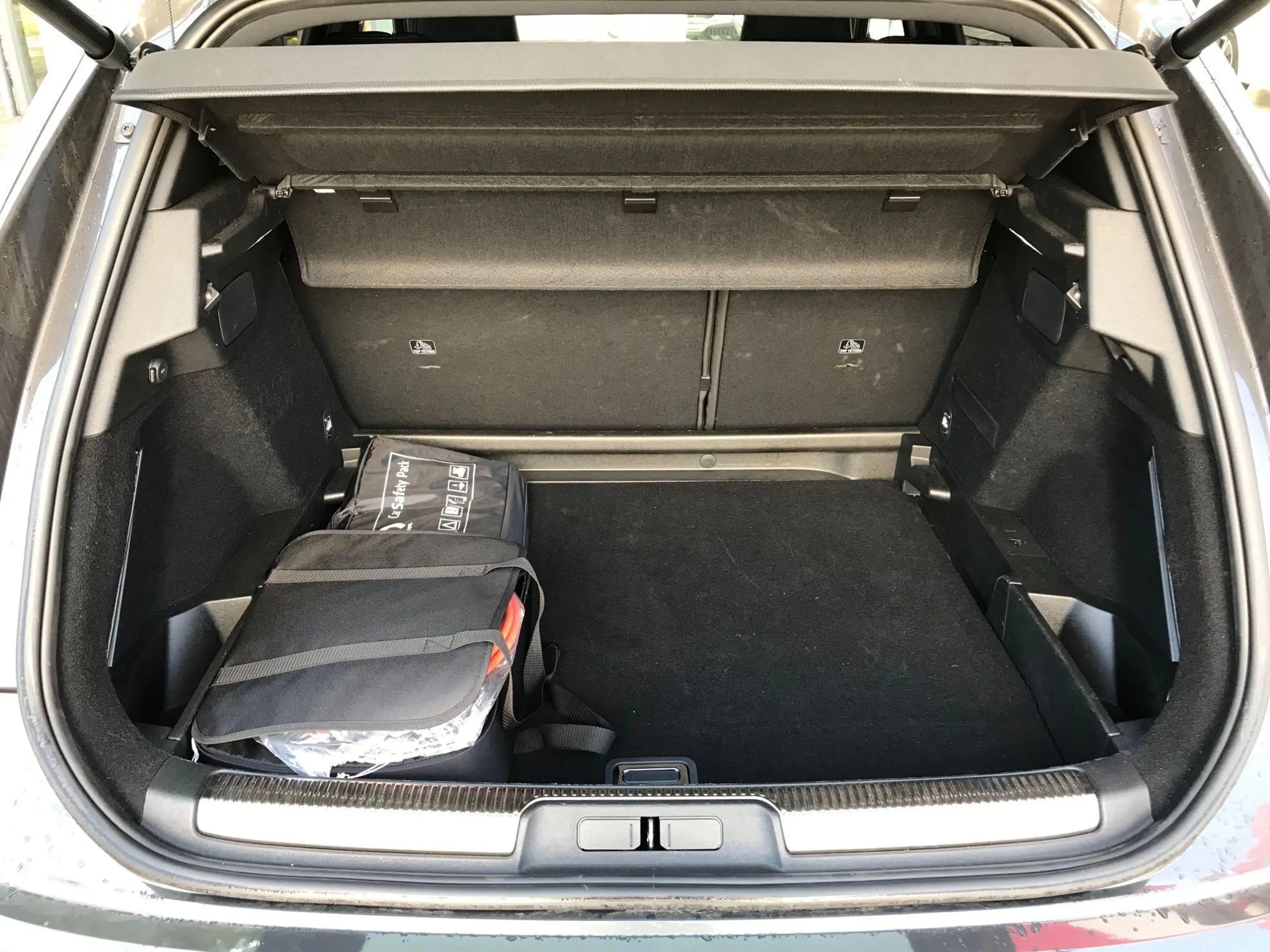 DS Automobiles DS 7 1.6 PHEV 300 4x4 Pallas — photo 7