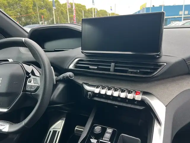 Peugeot 3008 view 12