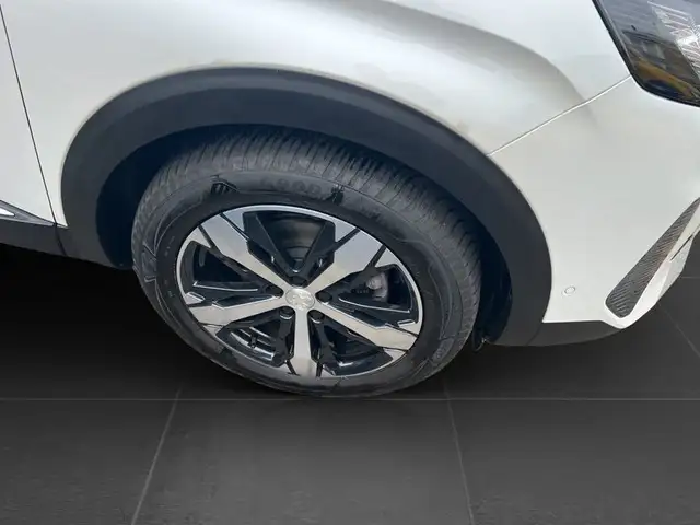 Peugeot 3008 view 8