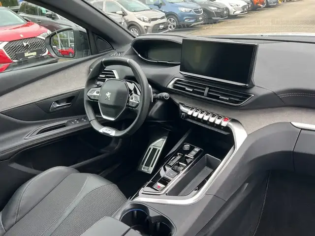 Peugeot 3008 view 10