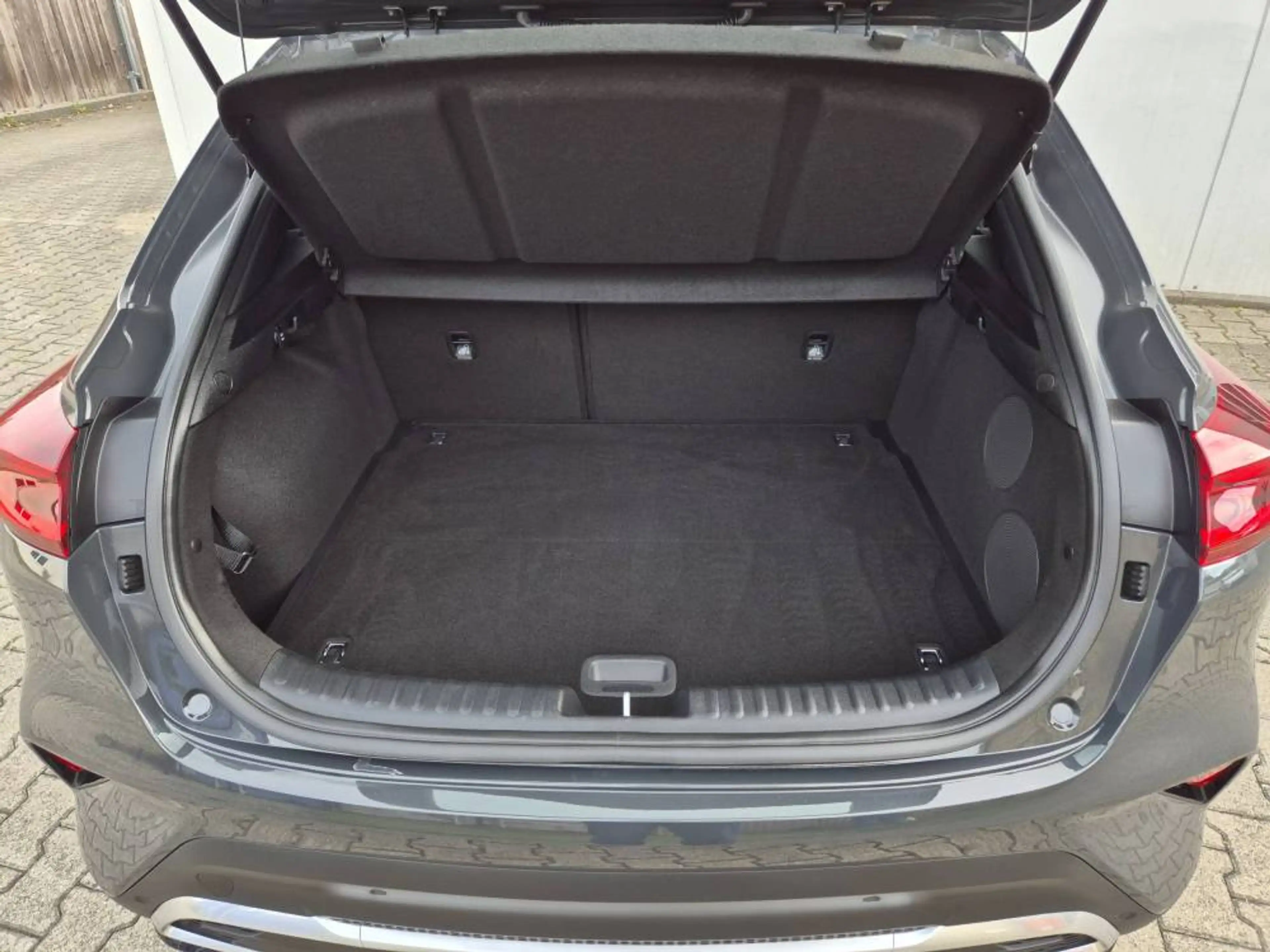 Kia XCeed 1.5 T-GDI (140 PS) ISG DCT7 Spirit — photo 11