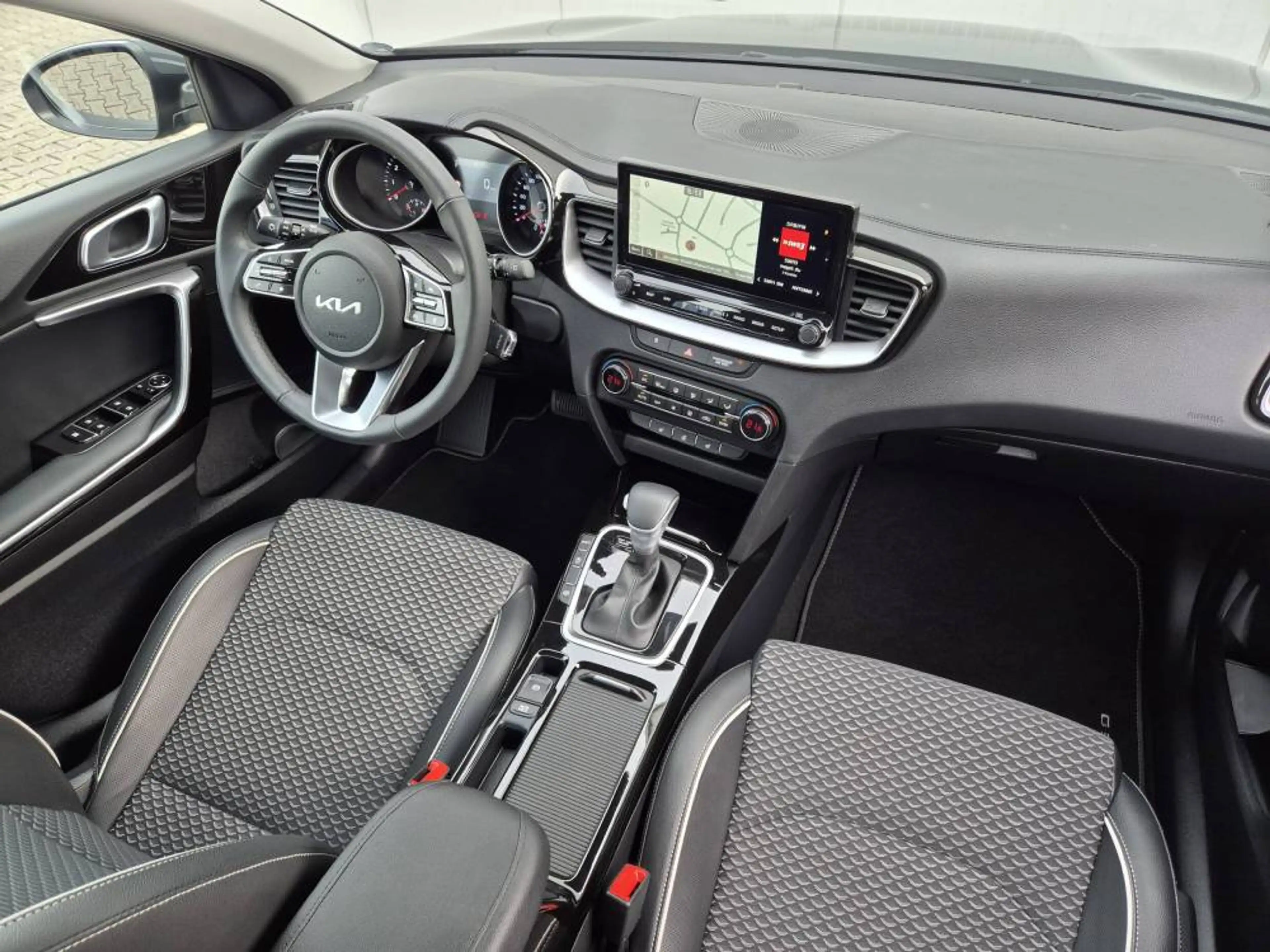 Kia XCeed 1.5 T-GDI (140 PS) ISG DCT7 Spirit — photo 9