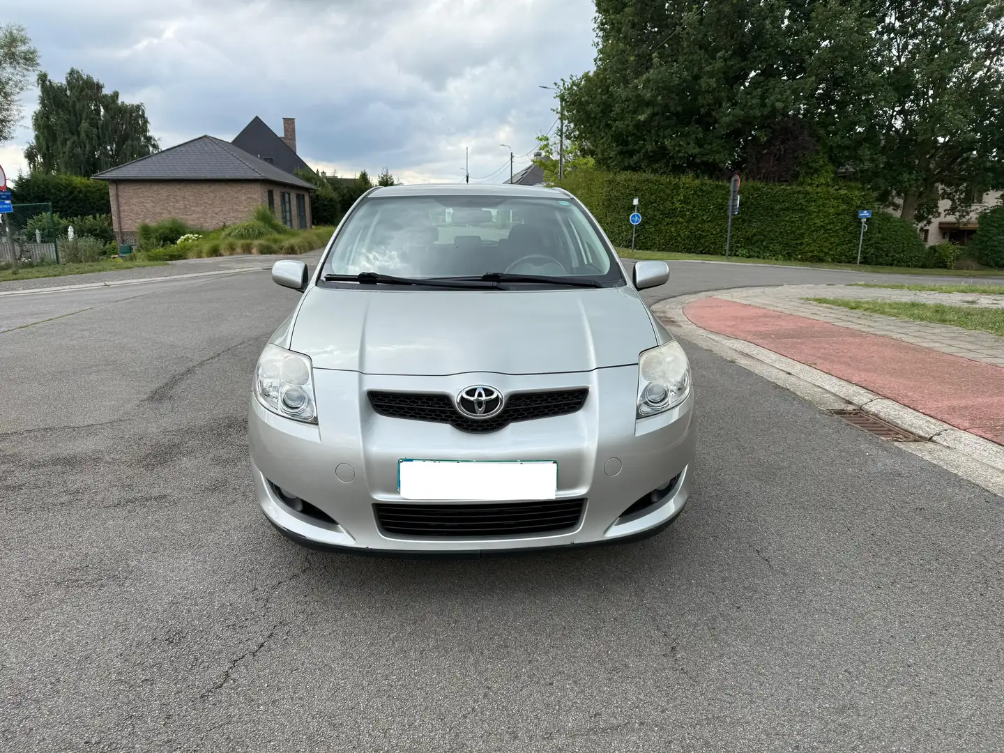 Toyota Auris 1.6i Dual VVT-i Automatique Gri - 2
