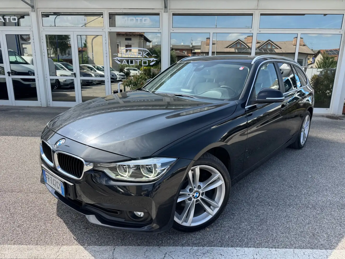 BMW 320 d xDrive Touring Nero - 1