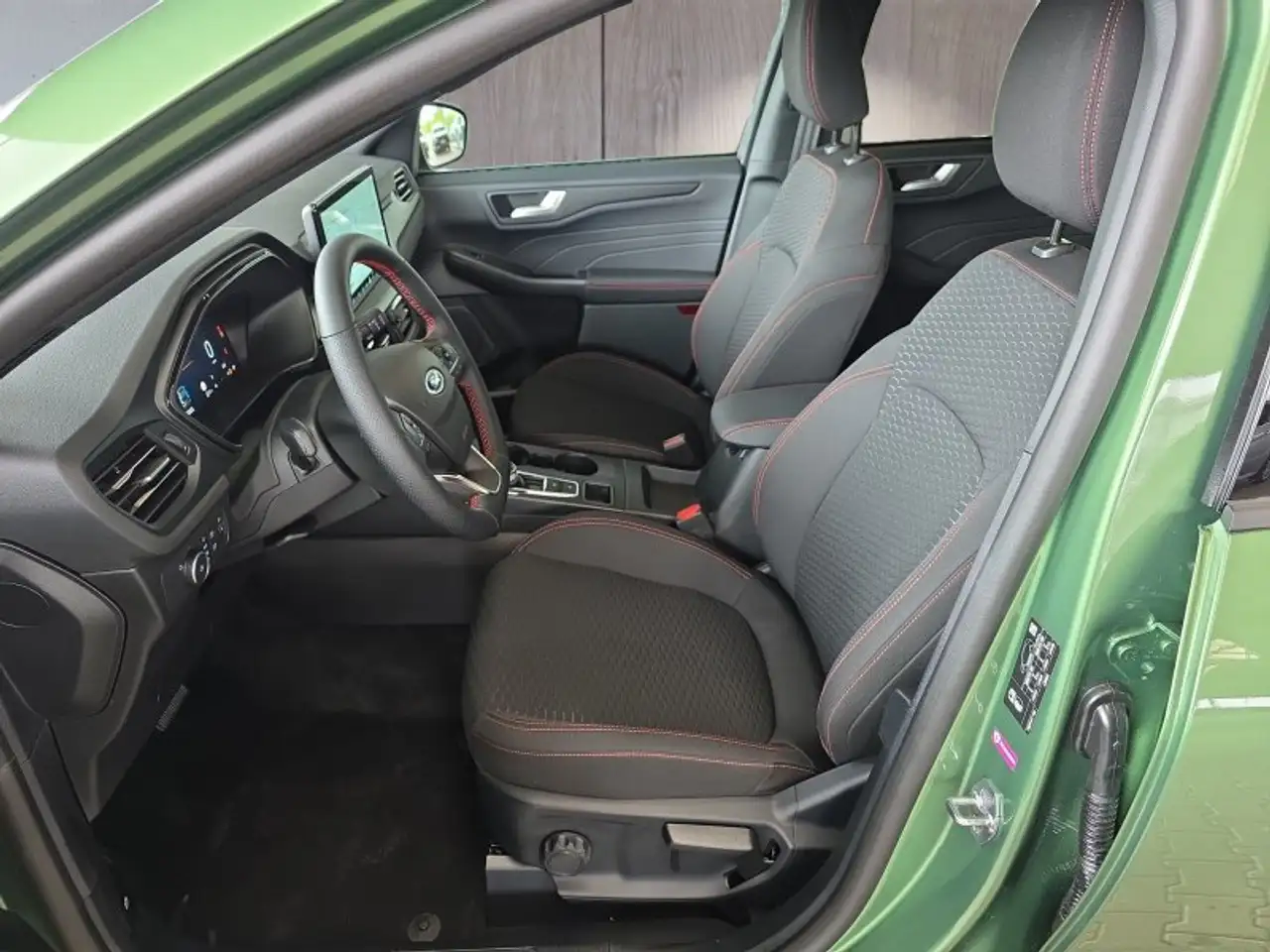 Ford Kuga ST-Line 1,5 186PS Aut.aAHK/5*J.Gar/Navi/Kamera/Win 9