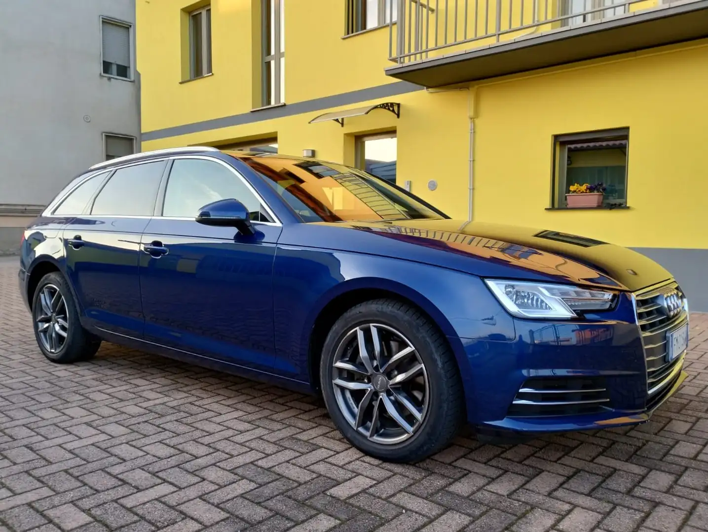 Audi A4 A4   Avant 30 2.0 tdi Sport 122cv s-tronic Blu/Azzurro - 2