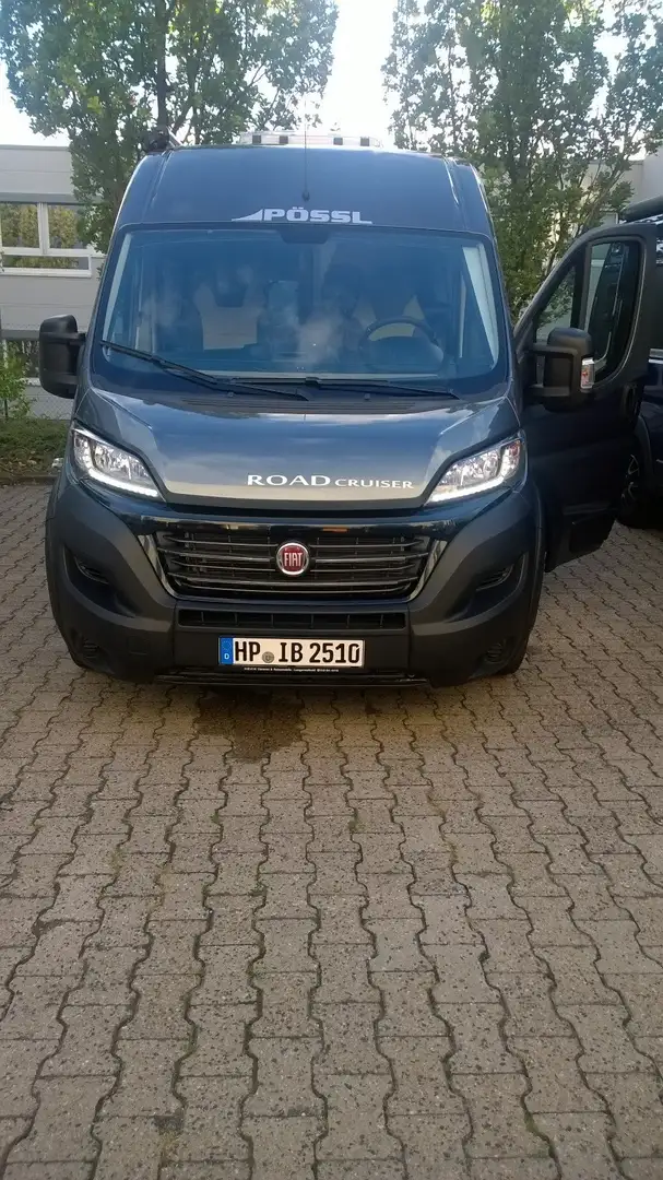 Caravans-Wohnm Pössl Roadcruiser 630 Längsschläfer Solar230 V Schwarz - 2