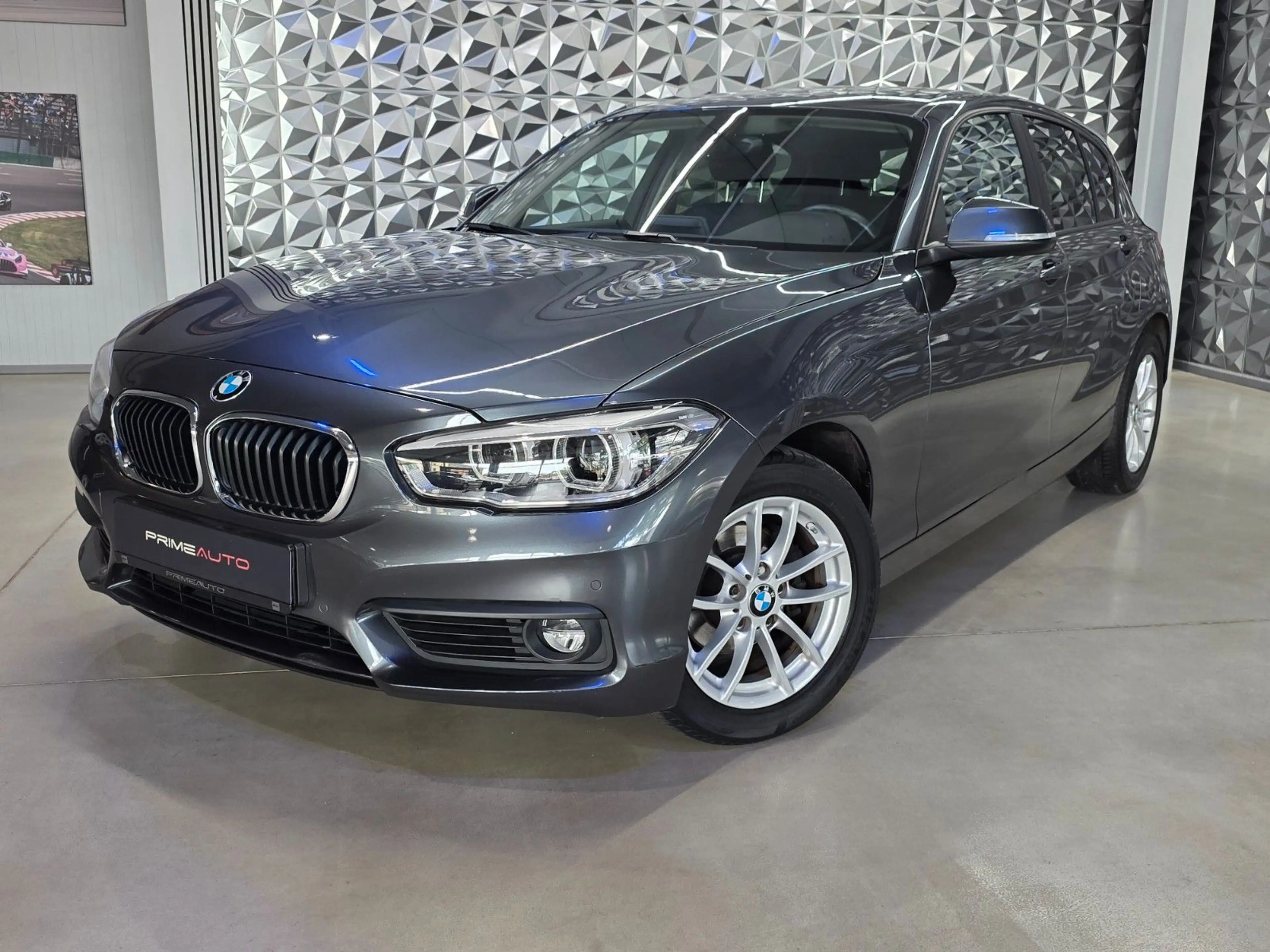 BMW 118 1 Limousine 5-trg. 118 d Advantage