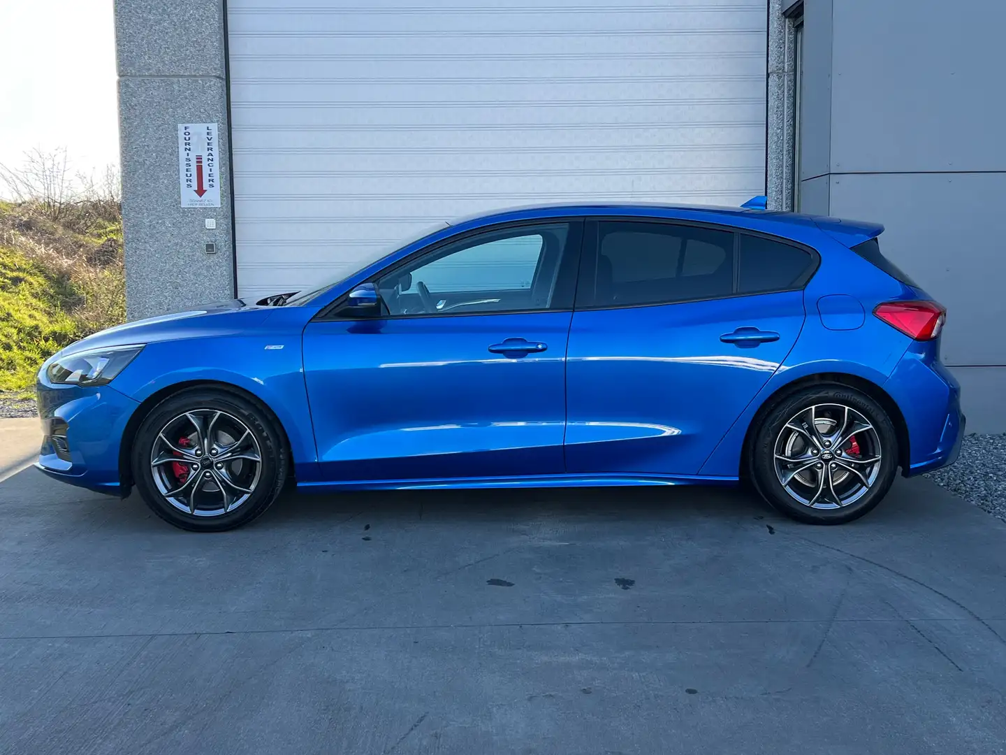 Ford Focus 1.0 EcoBoost ST-Line Blauw - 2