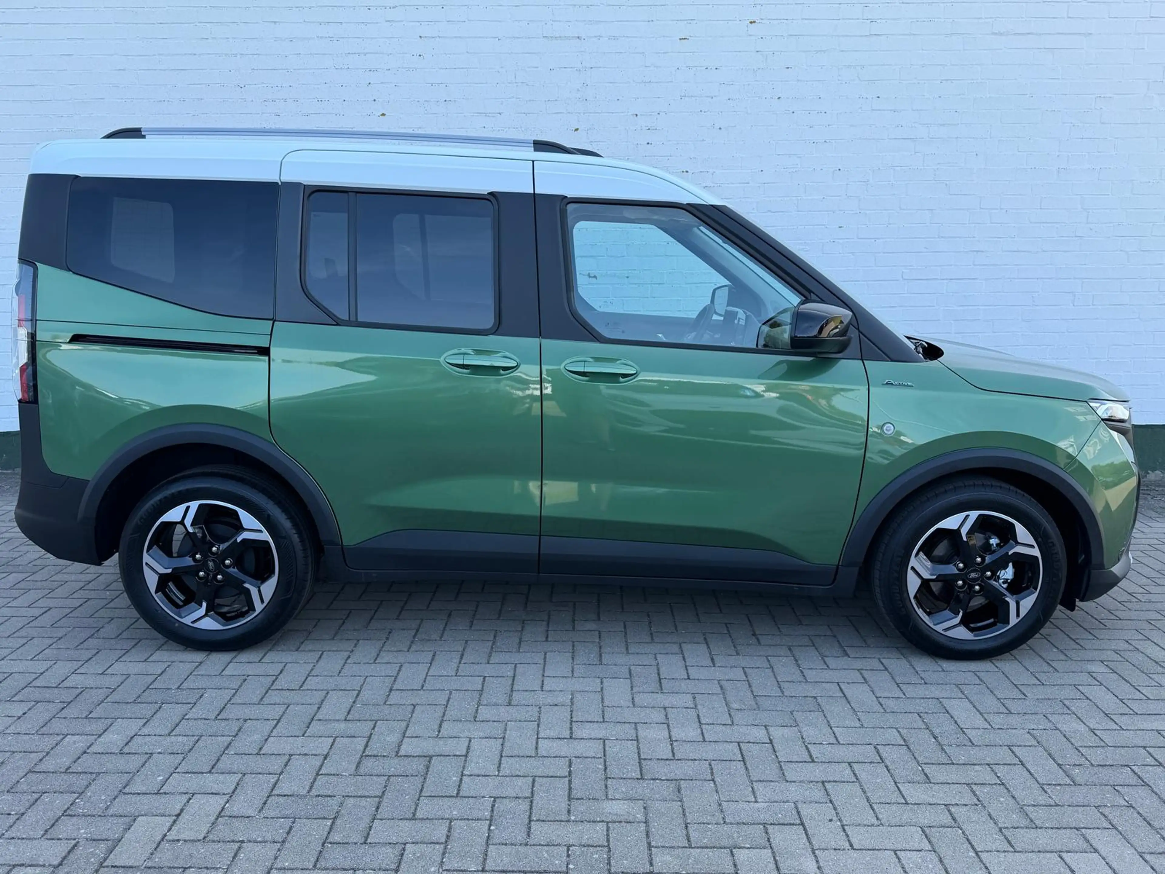 Ford Tourneo Courier Aut ACTIVE*RFK*WiPa*FGS*ACC* — photo 3