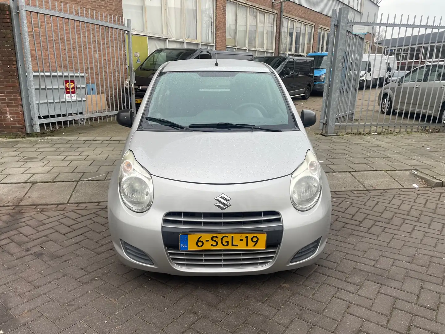 Suzuki Alto 1.0 Comfort EASSS Gris - 2
