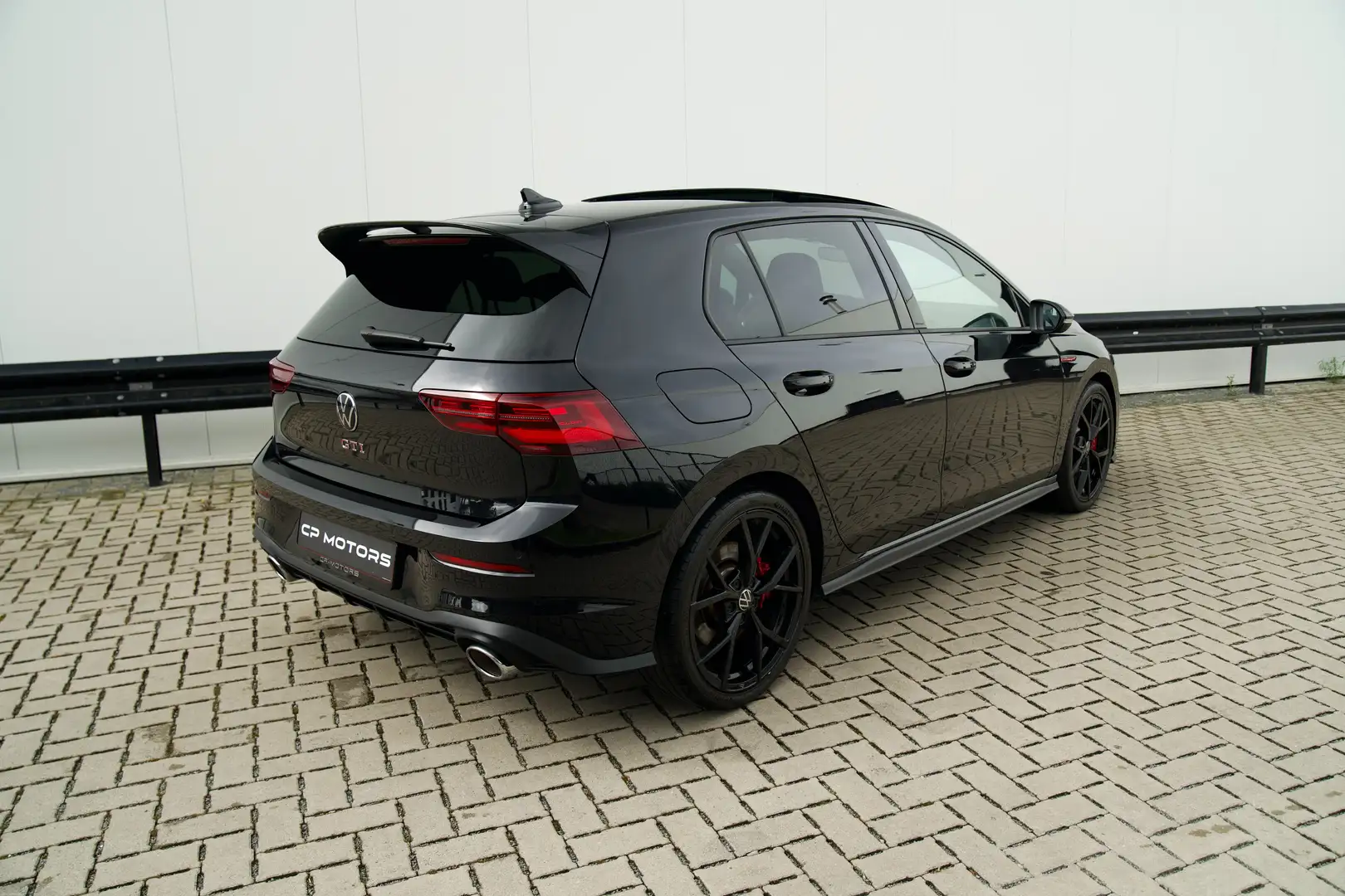 Volkswagen Golf GTI 8 CLUBSPORT | PANO | IQ LIGHTS | 300 PK | TOP !! Noir - 2
