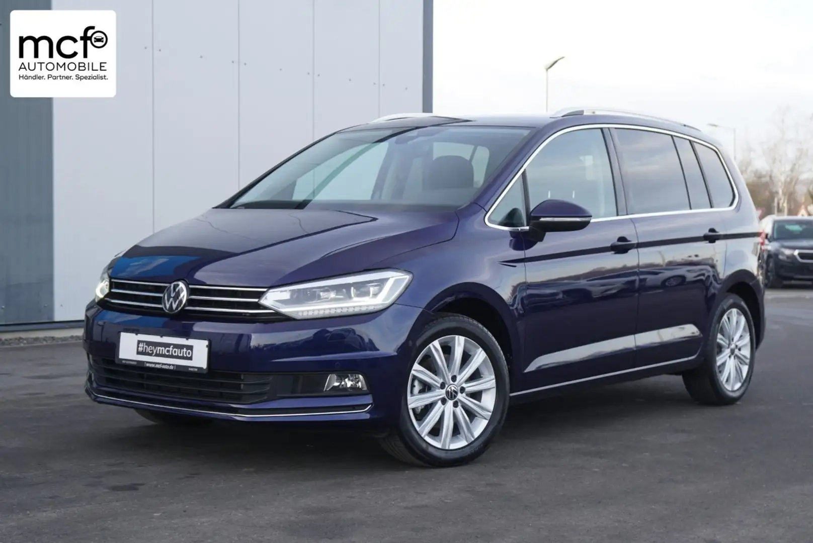 Volkswagen Touran 1.5 TSI DSG Highline *IQ*Navi*7-Sitzer* Blau - 1