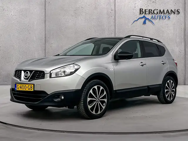 Nissan Qashqai - 1.6 Connect Edition // TREKHAAK // NAVI // PANOR