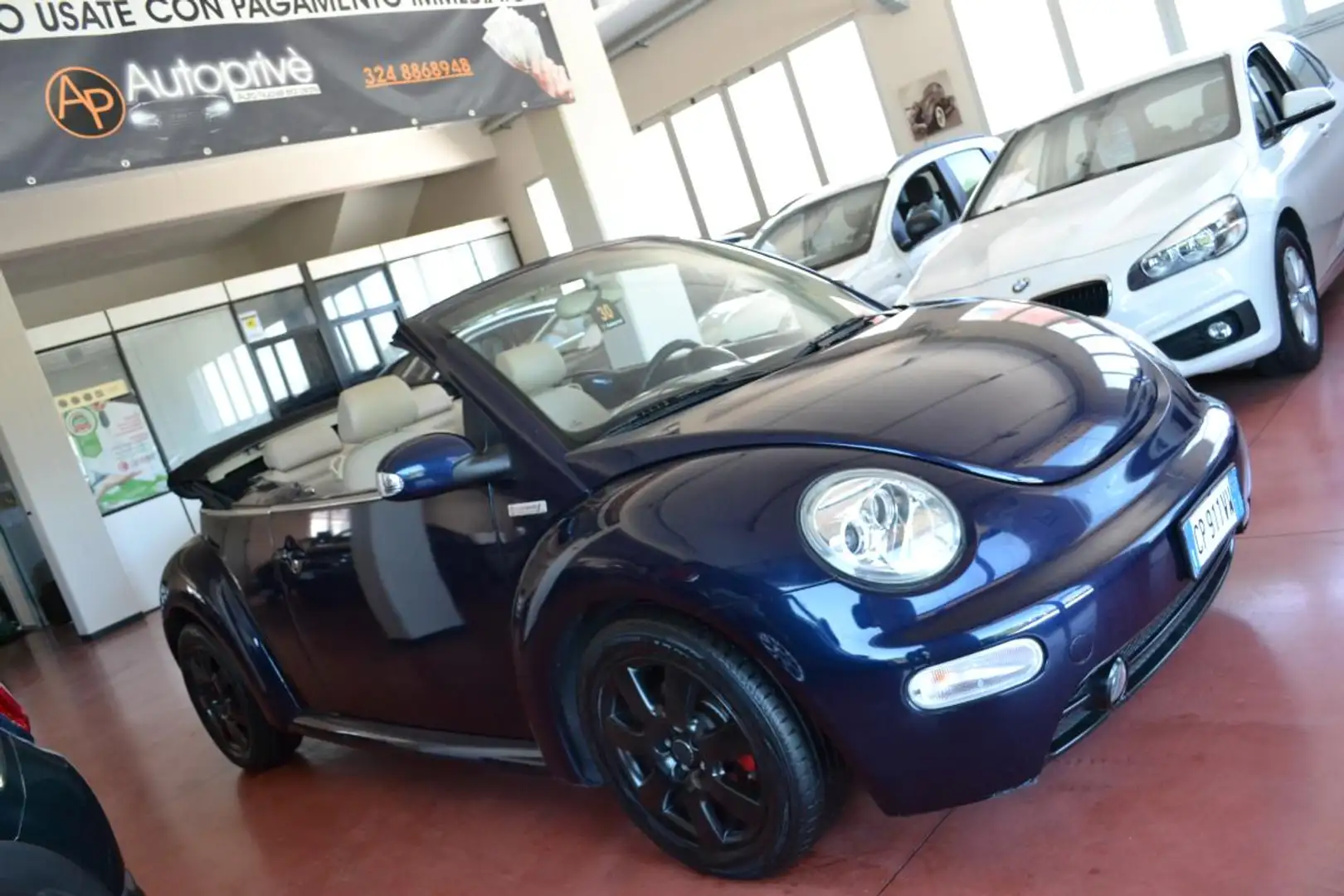 Volkswagen New Beetle 1.6 Cabrio Blu/Azzurro - 2
