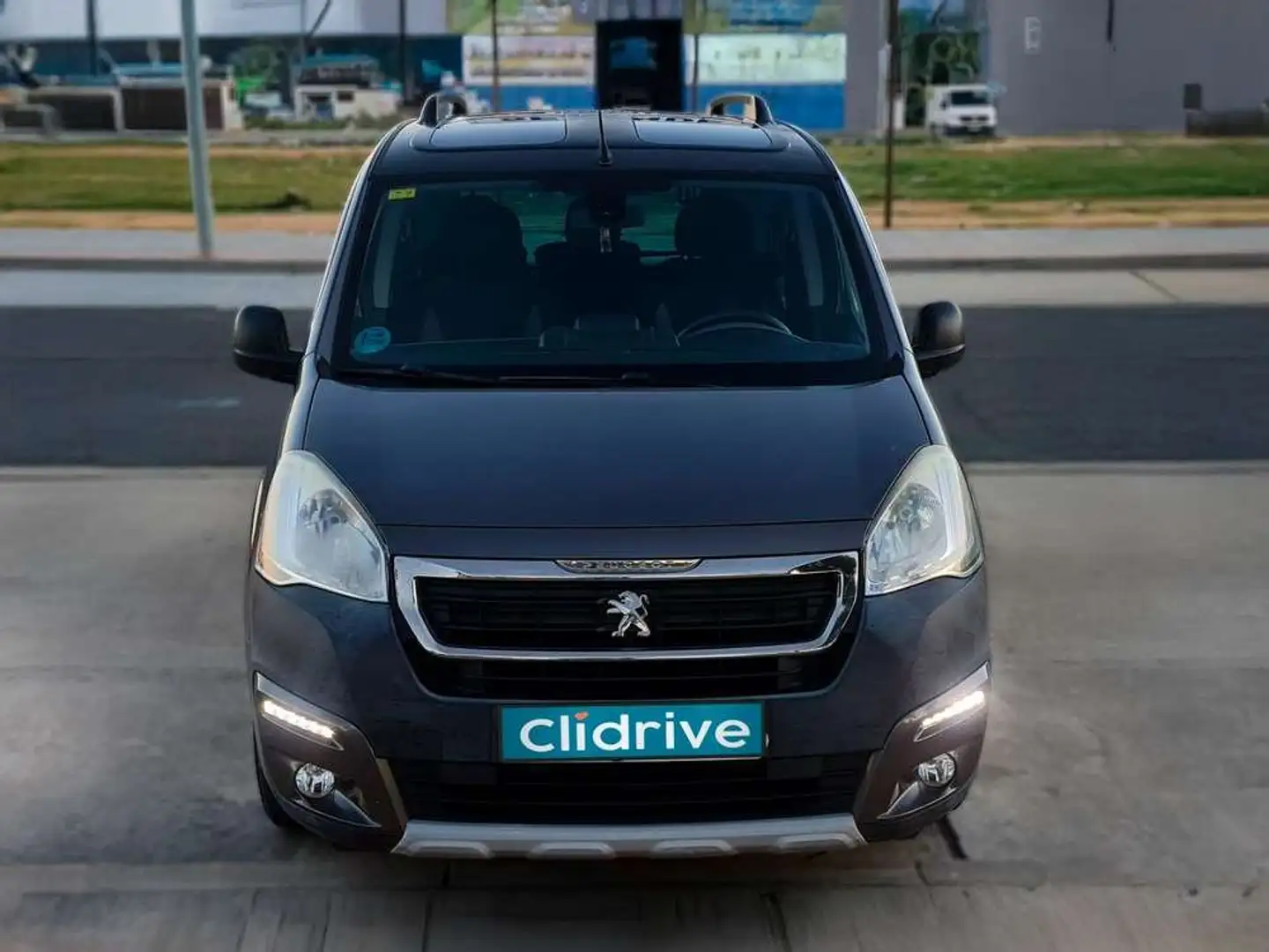 Peugeot Partner Tepee 1.6BlueHDI Outdoor 100 Marrón - 2