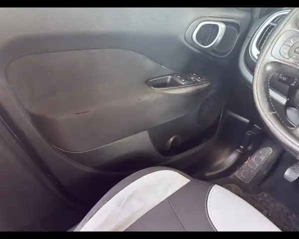 Fiat 500l view 15