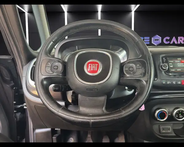 Fiat 500l view 11