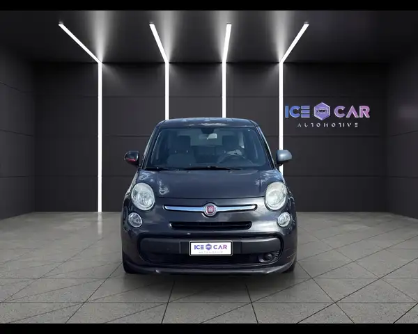 Fiat 500l view 2