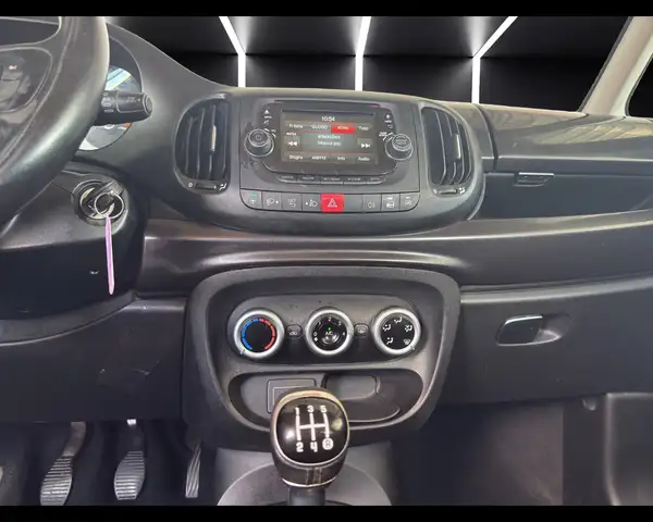 Fiat 500l view 13