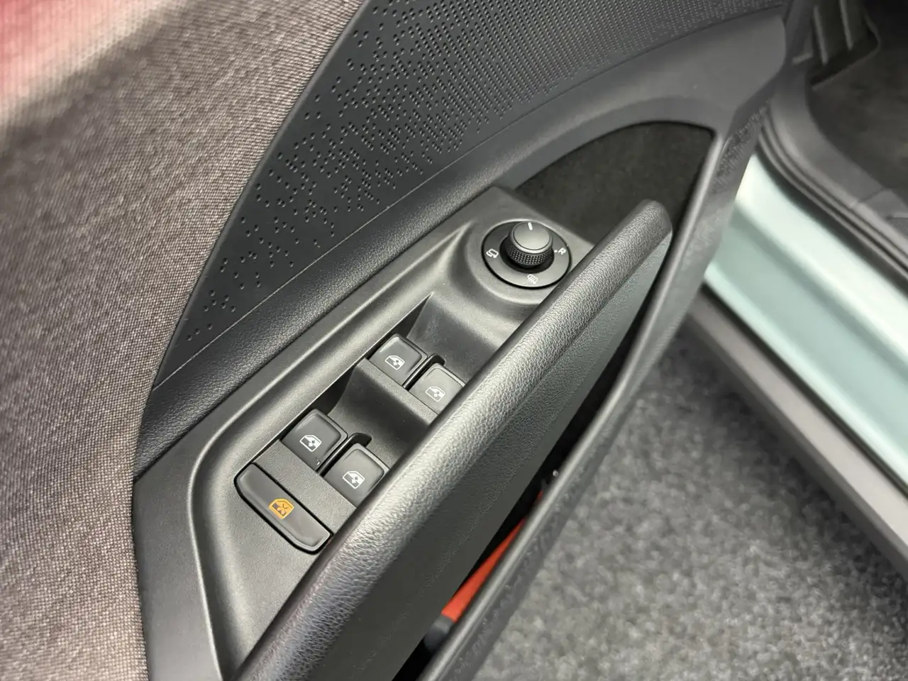 Skoda Enyaq iV 60 First Edition SoH 93,7% Warmtepomp Mat, миниатюра 16