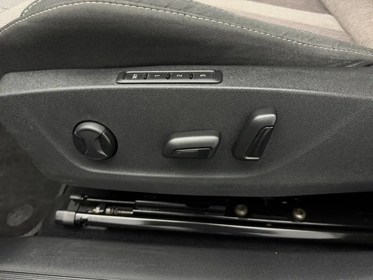 Skoda Enyaq iV 60 First Edition SoH 93,7% Warmtepomp Mat, миниатюра 15