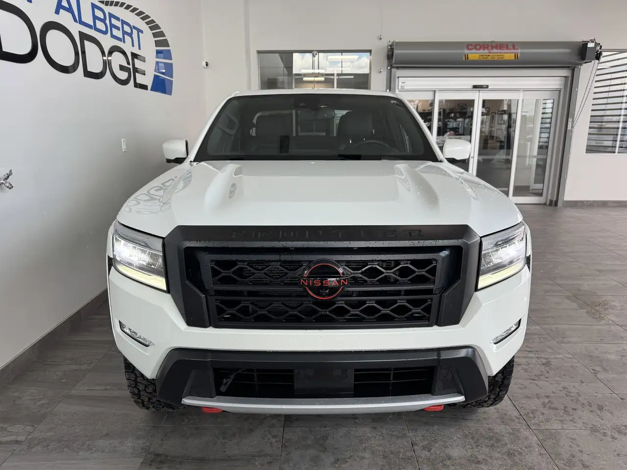 Nissan Frontier снимка Nissan Frontier