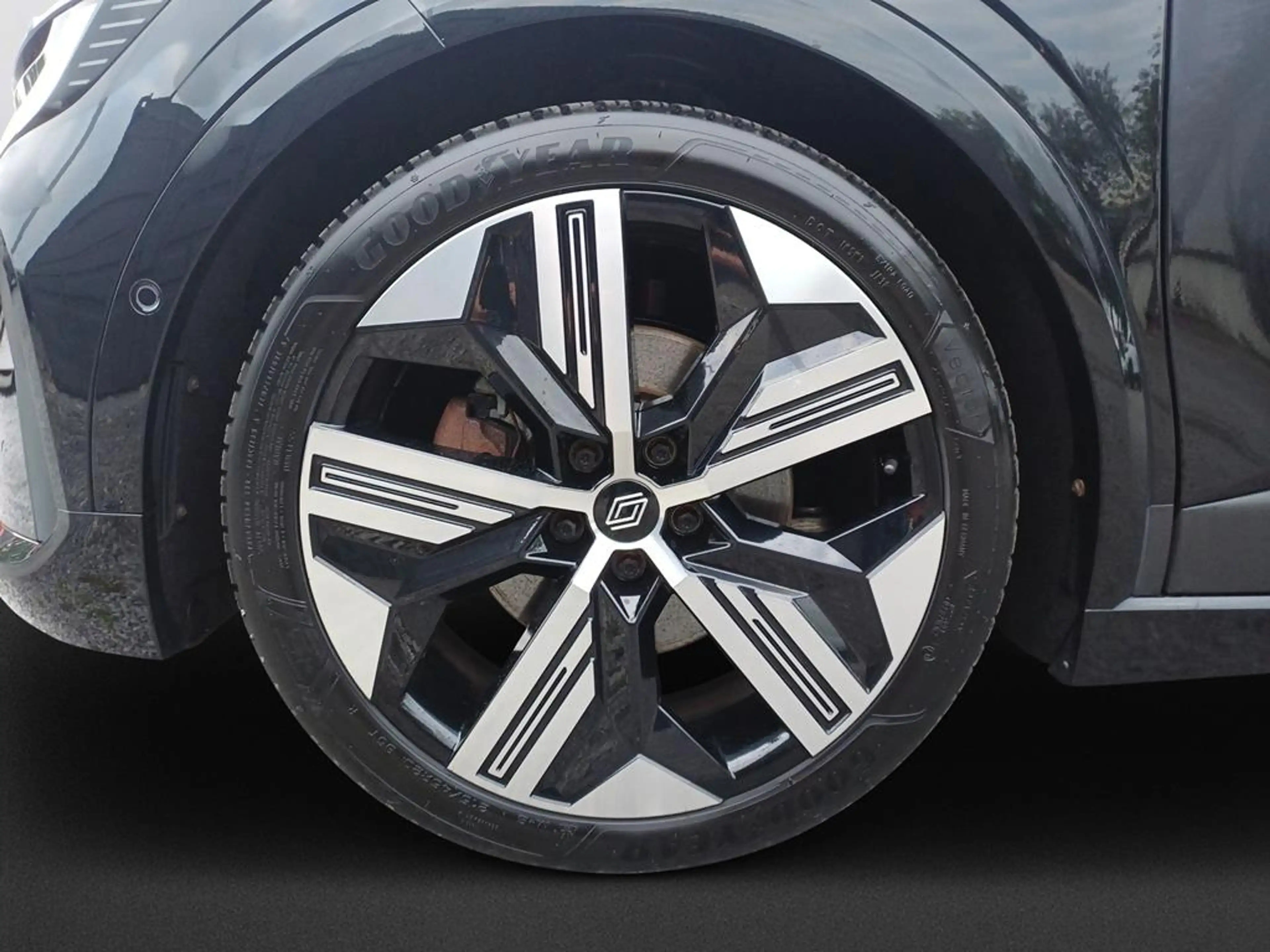 Renault Megane Iconic — photo 8