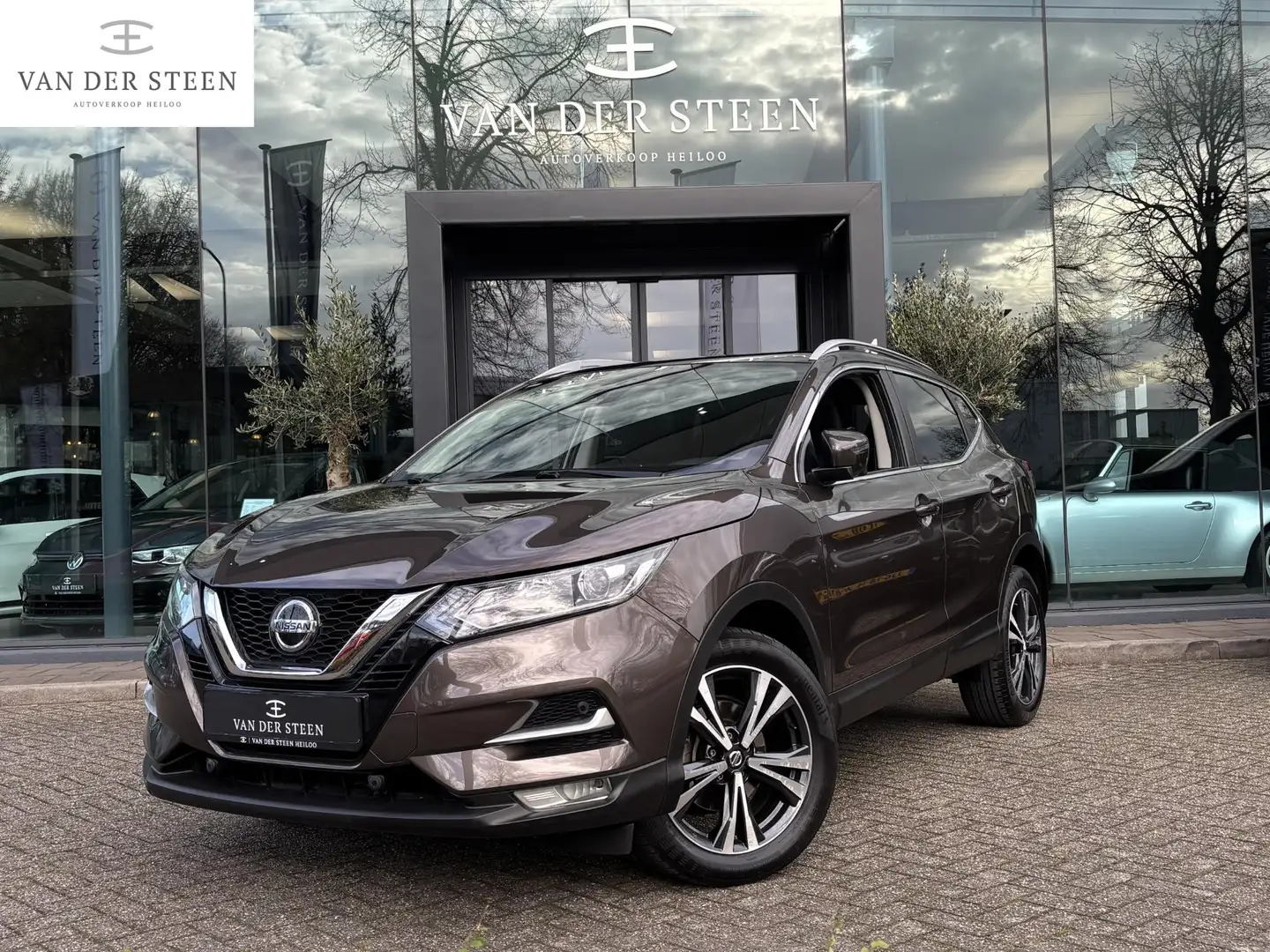 Nissan Qashqai 1.3 DIG-T Design Edition Pano | 360 Camera Bruin - 1