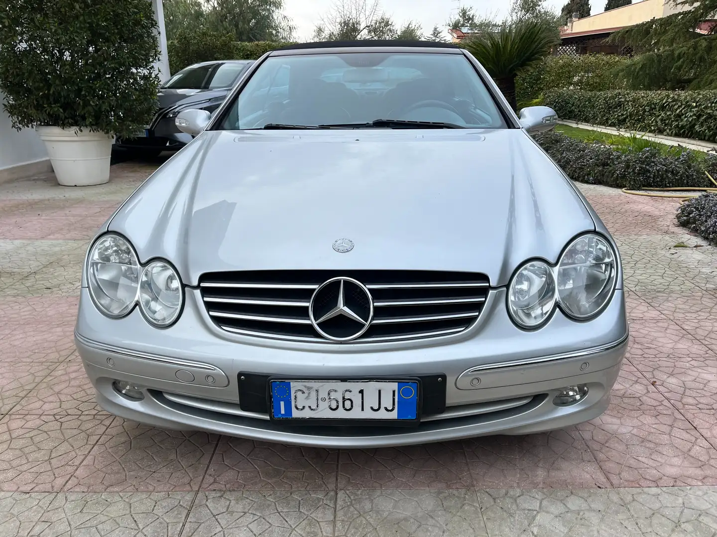 Mercedes-Benz CLK 200 Cabrio 200 Kompressor - Avantgarde - km. 68.000 Plateado - 2