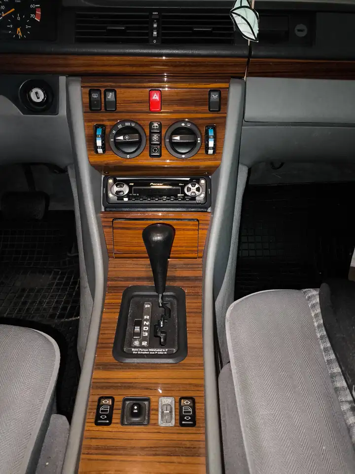 Mercedes-Benz 260 W124 260E, foto 9