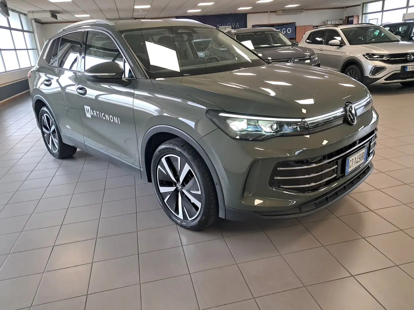 Volkswagen Tiguan Tiguan 1.5 etsi Elegance DSG Verde - 1