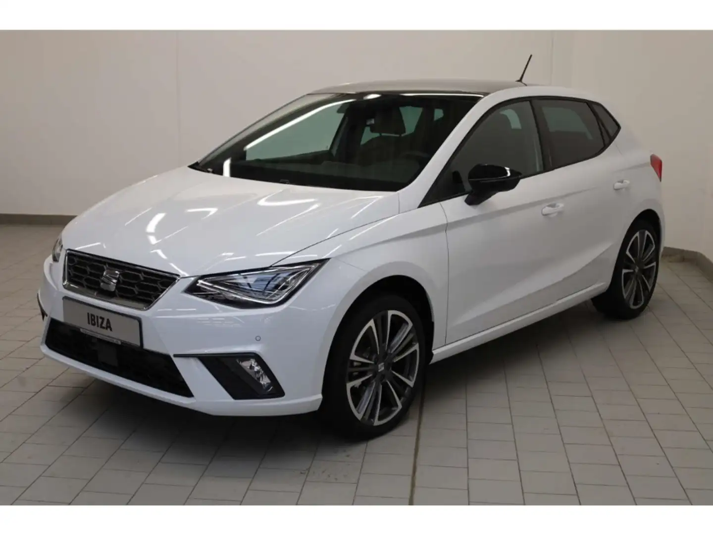 SEAT Ibiza 1.5 TSI FR Anniversary Edition Weiß - 2