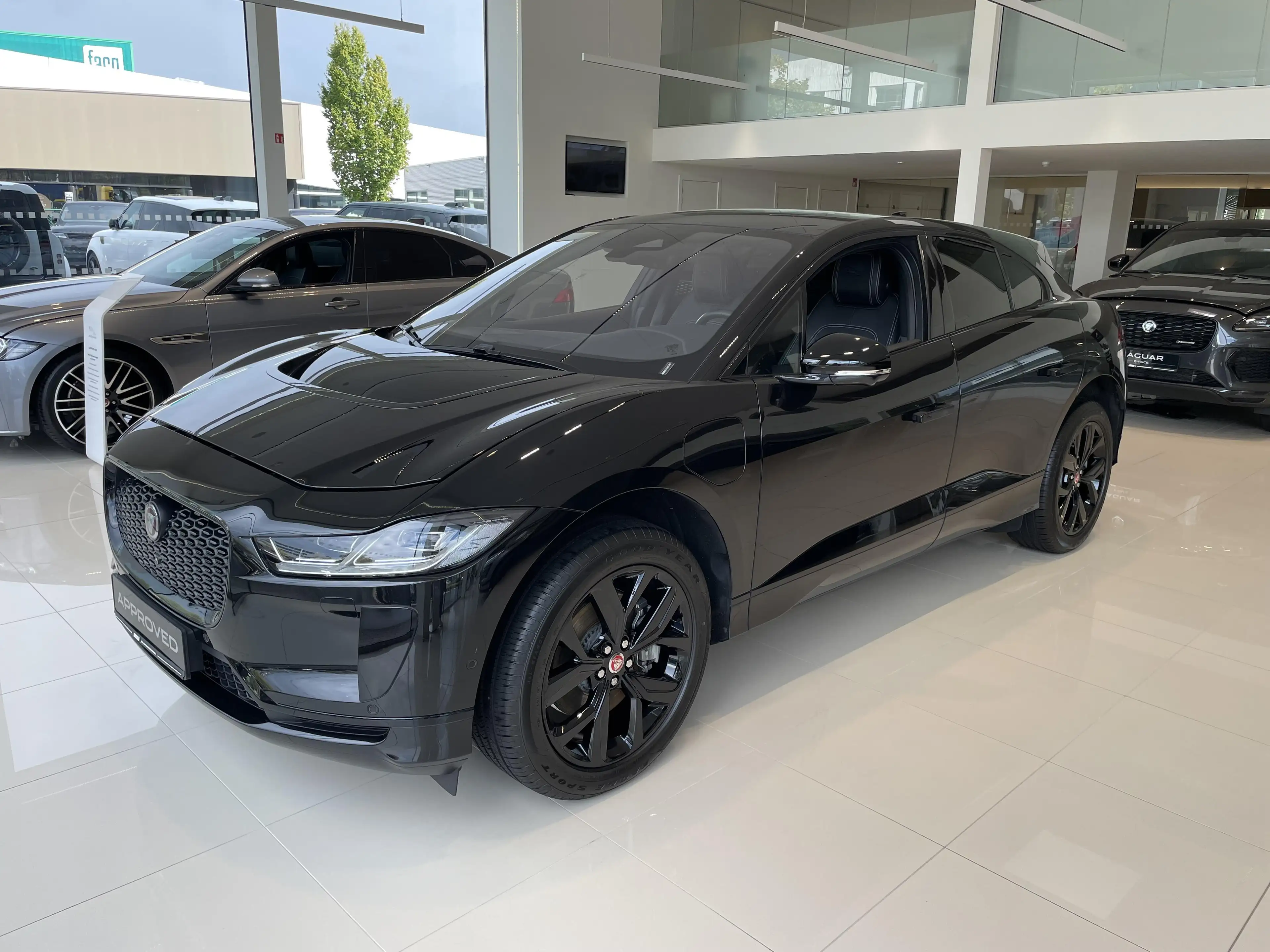 Jaguar I-Pace EV400 SE