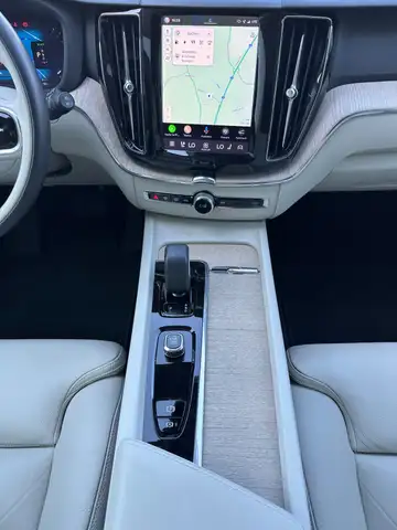Volvo XC60 view 16