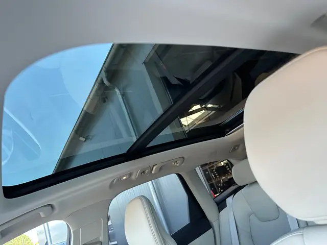 Volvo XC60 view 13