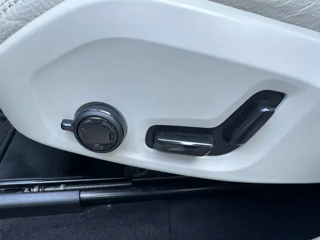 Volvo XC60 view 21