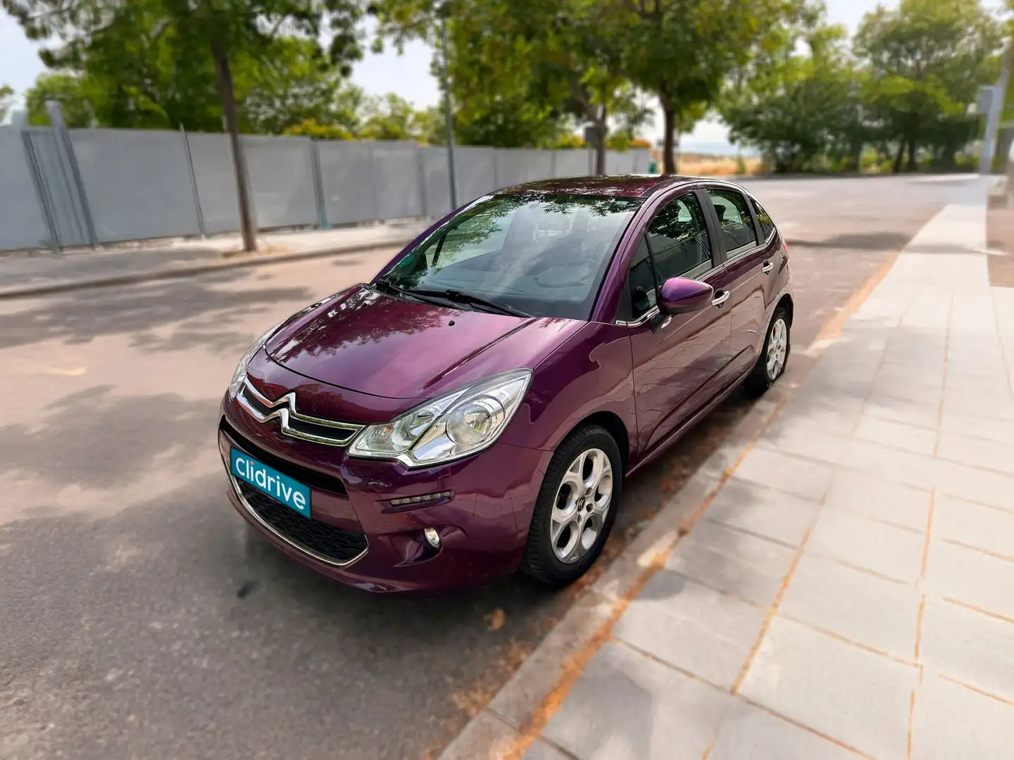 Citroen C3 1.2 PureTech Live 82 Burdeos - 2