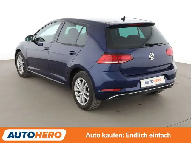 Volkswagen Golf view 4