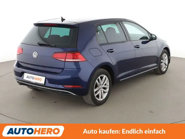Volkswagen Golf view 6