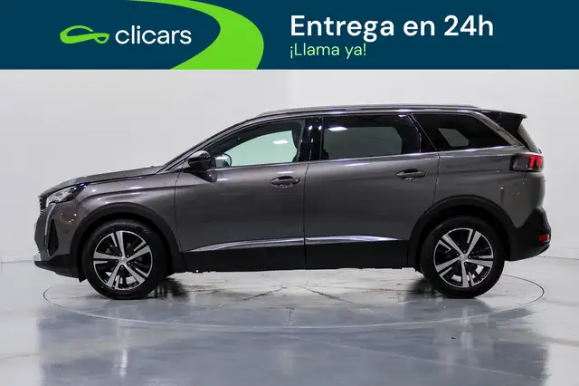 Peugeot 5008 view 8