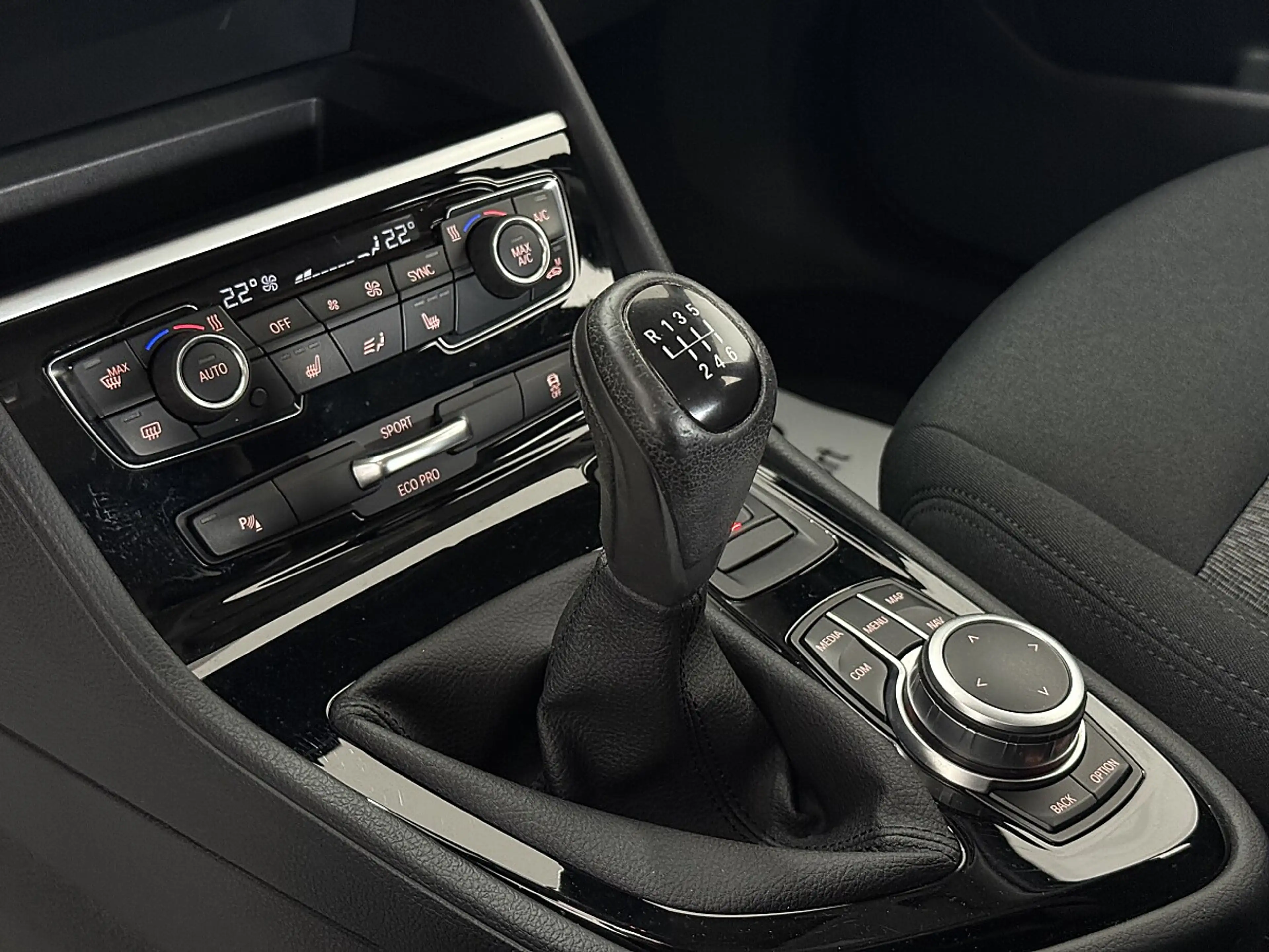 BMW 216 i Active Tourer — photo 14